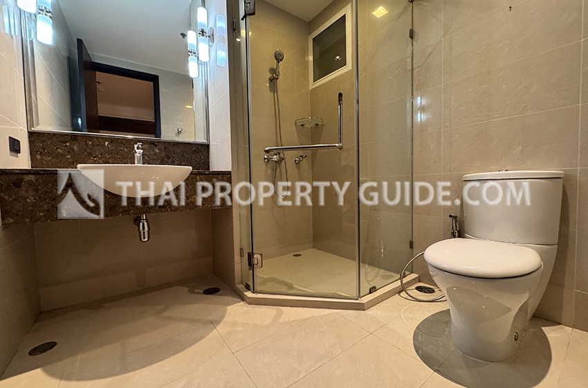 Condominium in Sukhumvit : Belgravia Residences 